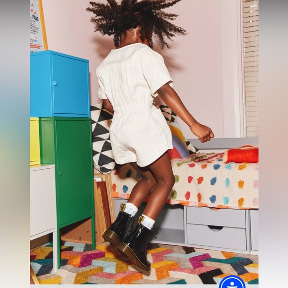 Dr. Martens Patent Lamper Kids Boots - Picture 2 of 12